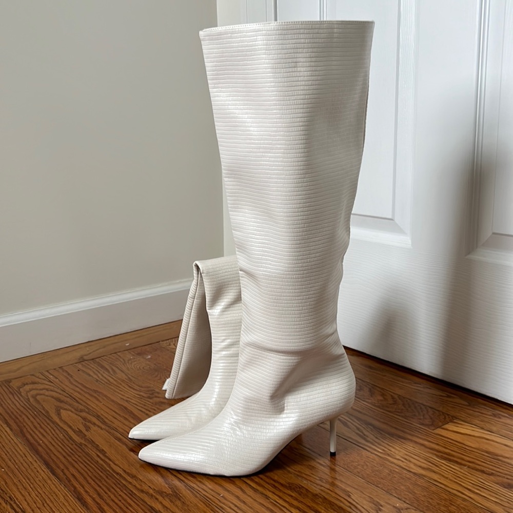 NWT Snakeskin Boots